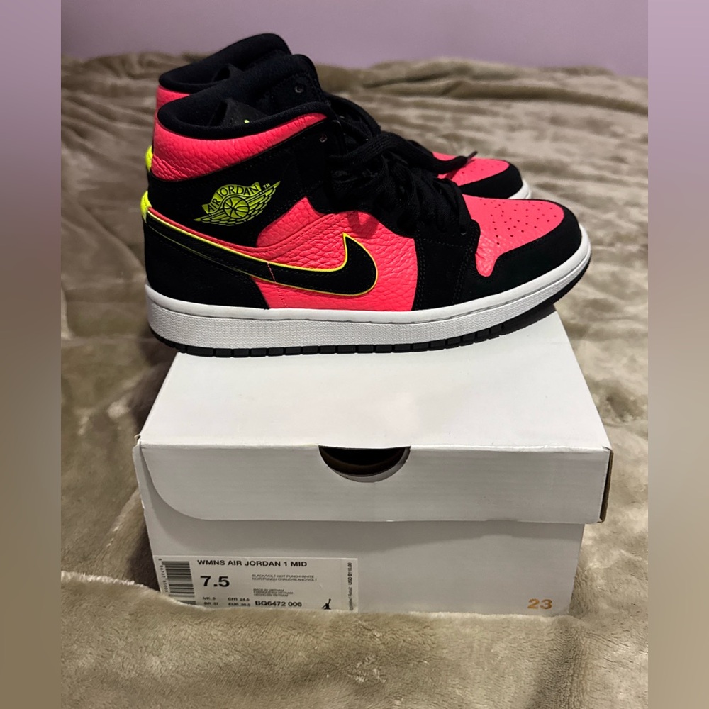 Nike Women's Sneakers - Black, Pink, Neon Green